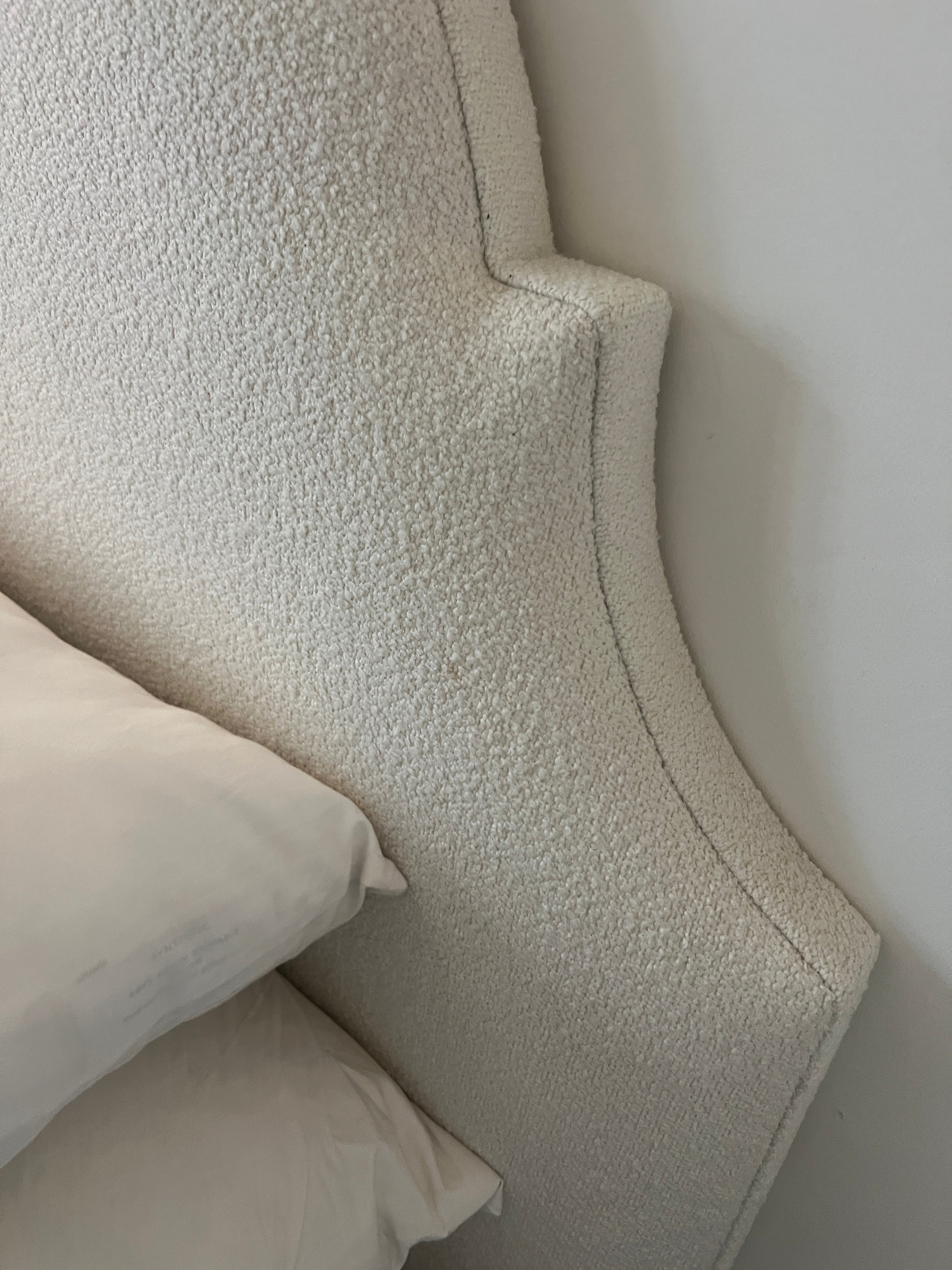 Nala bed in Chase Erwin Boucle