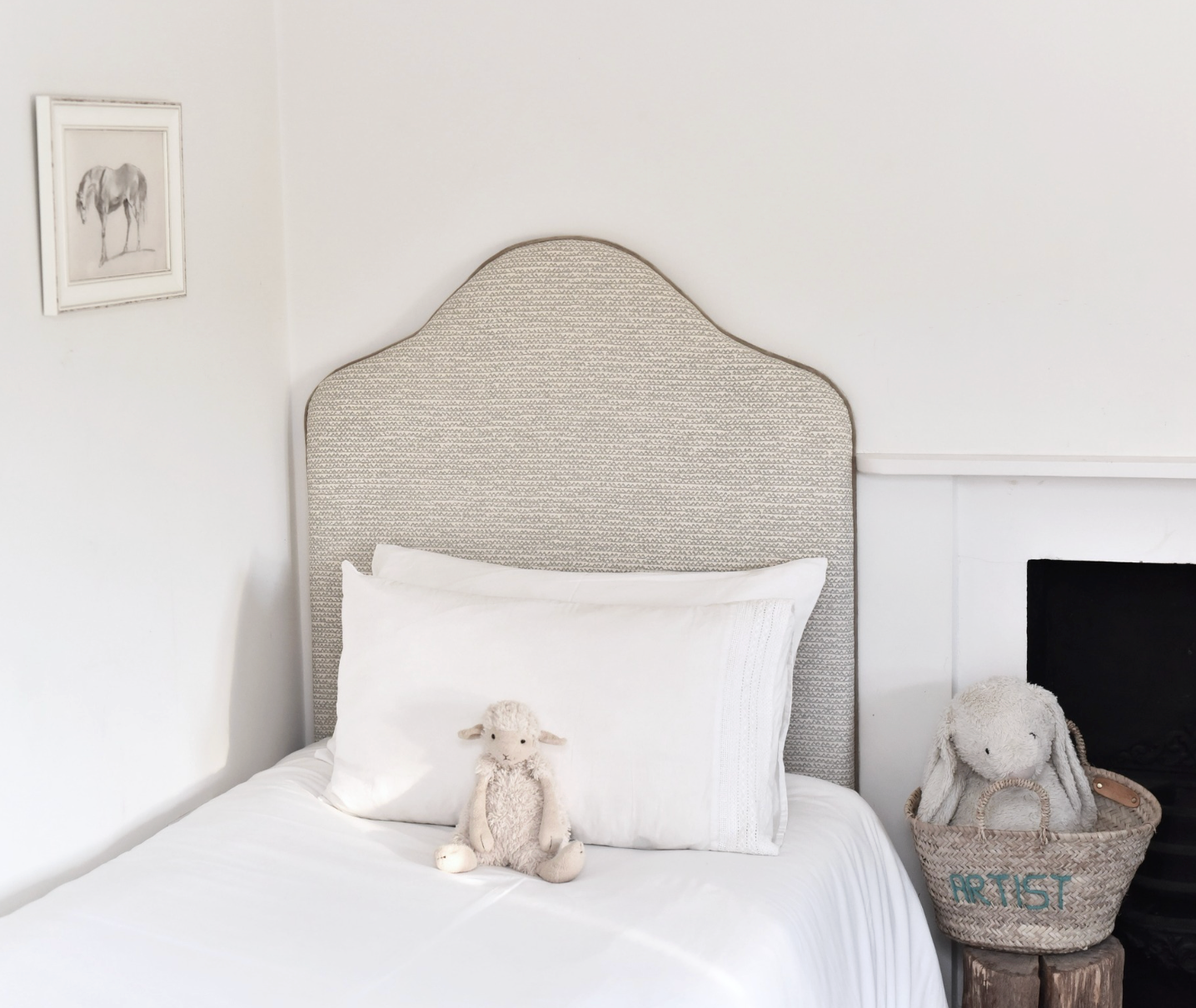 Headboard in Fermoie Mendip