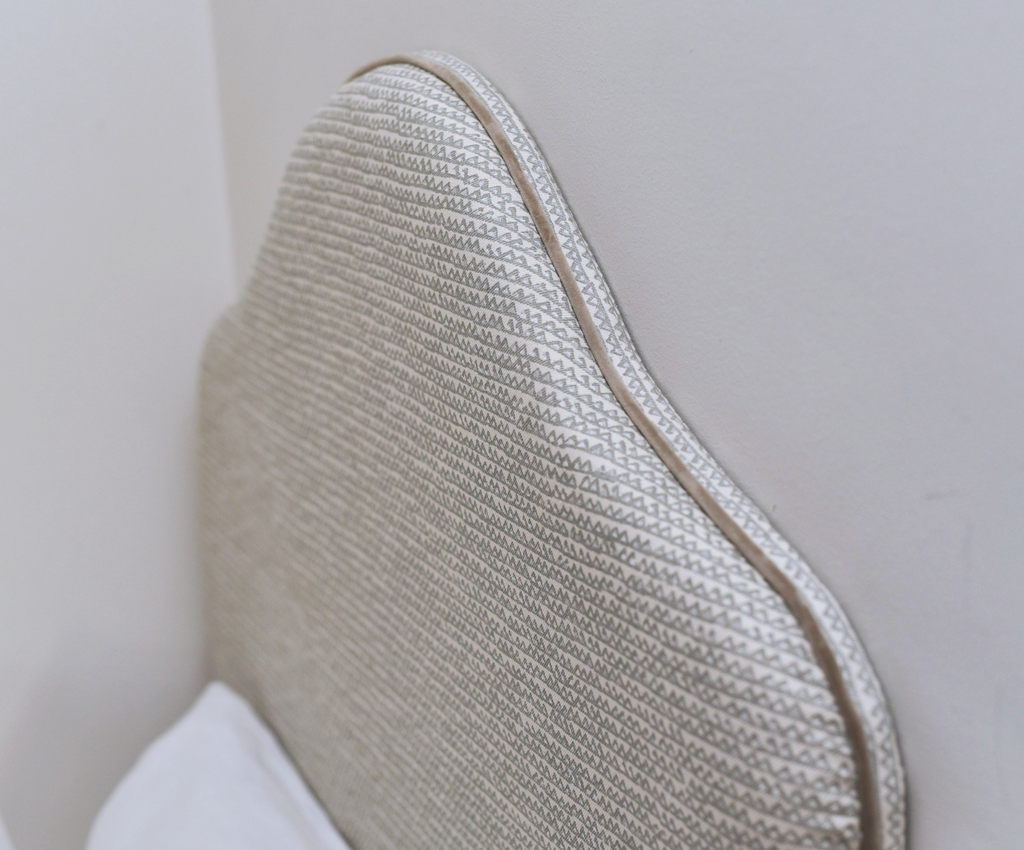 Headboard in Fermoie Mendip
