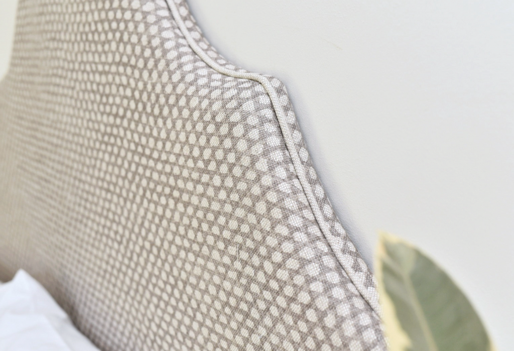 Headboard in Fermoie Wicker