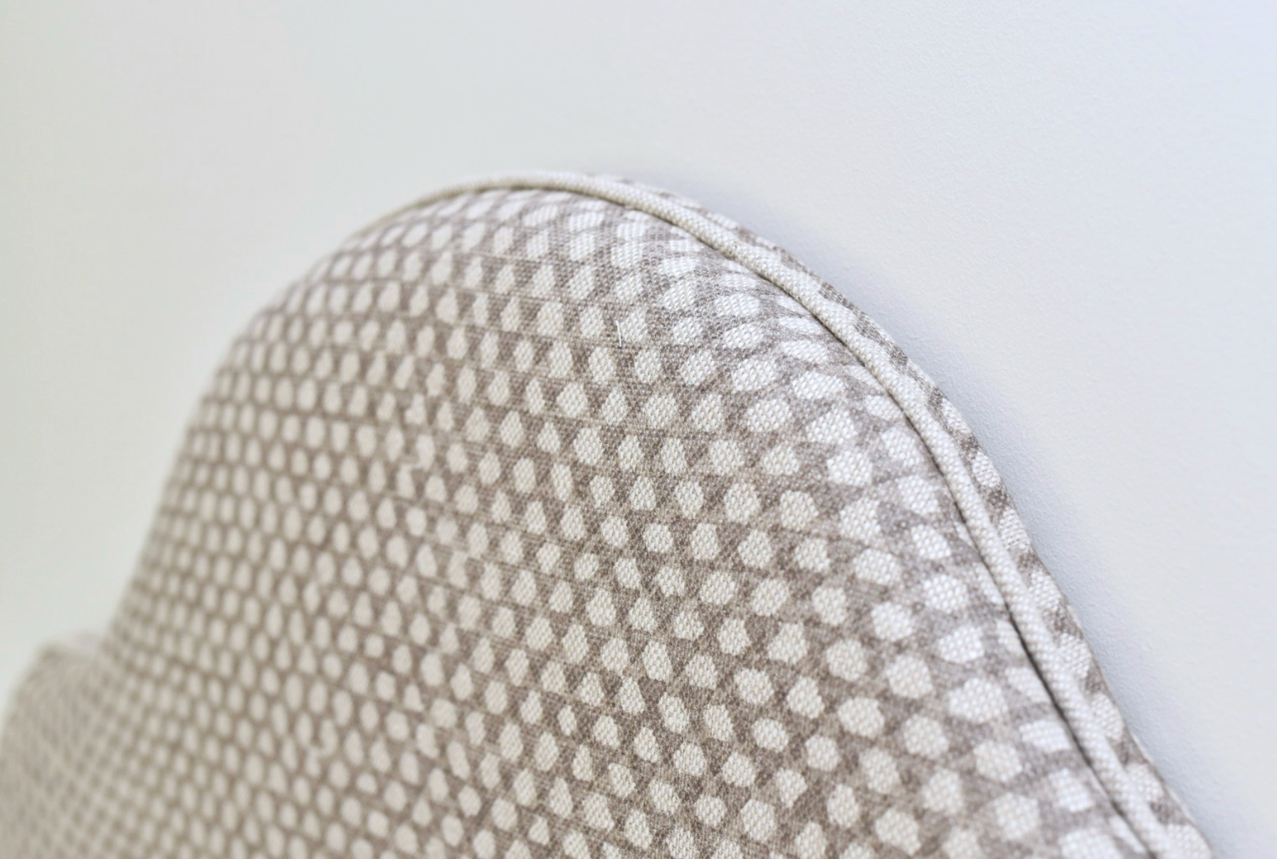 Headboard in Fermoie Wicker