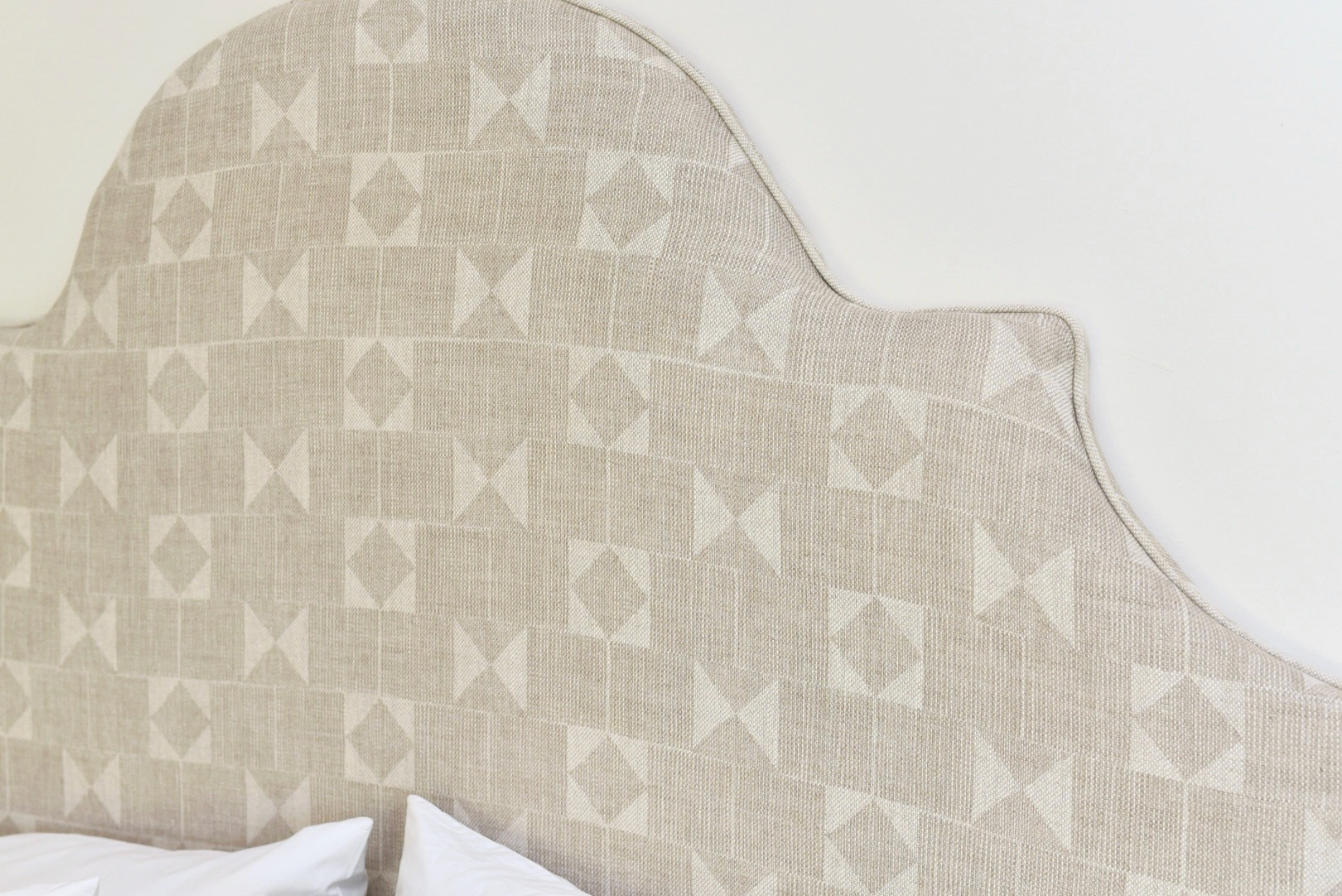 Headboard in Fermoie Flag