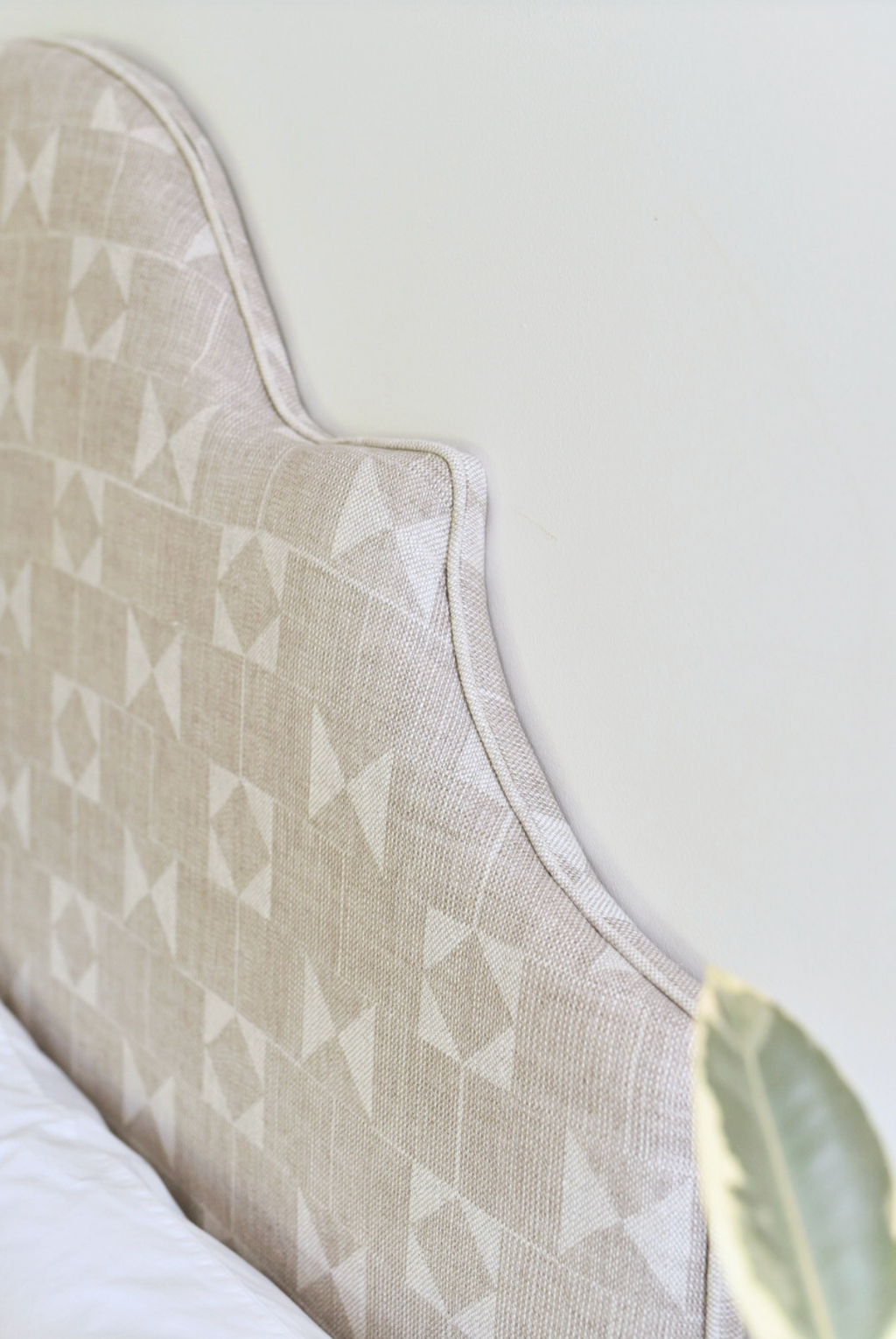 Headboard in Fermoie Flag