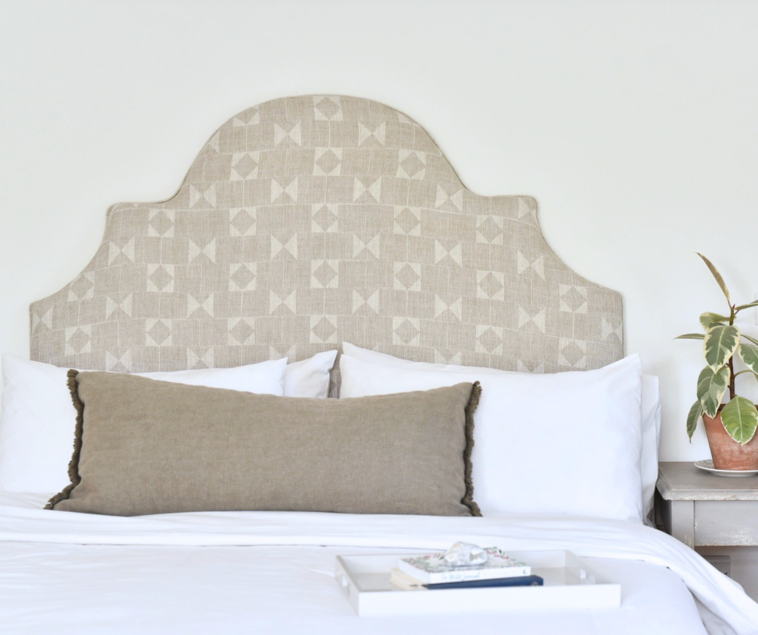 Headboard in Fermoie Flag
