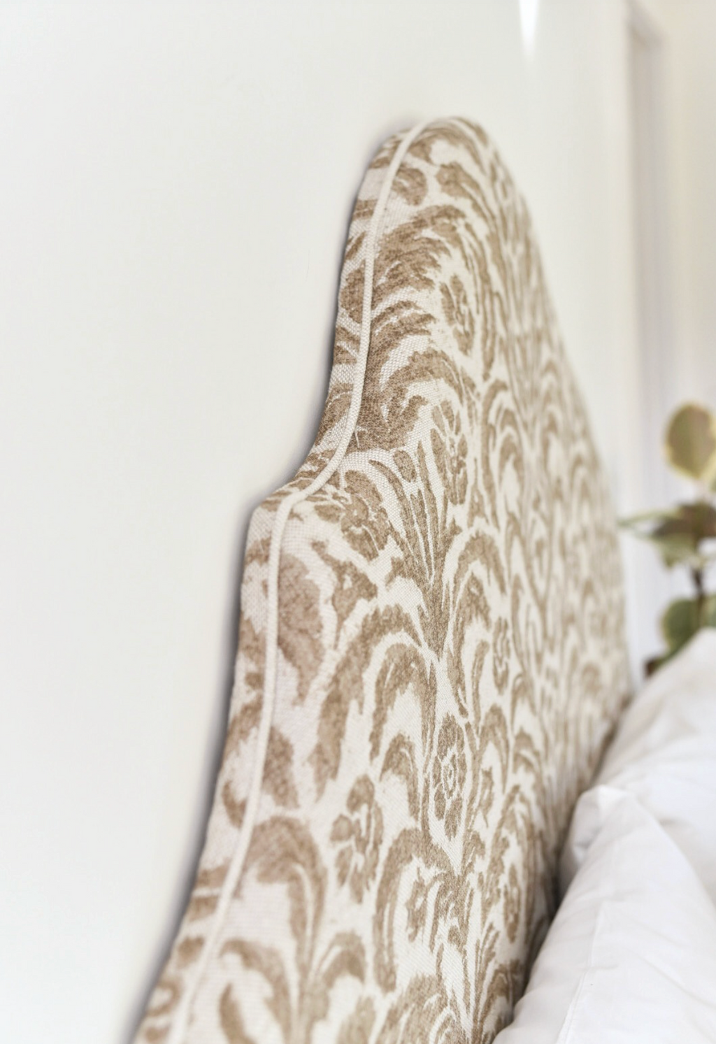 Headboard in Fermoie Marlborough